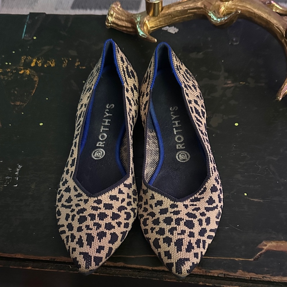 Rothy's Women's Blue and Tan Patterned Flats
